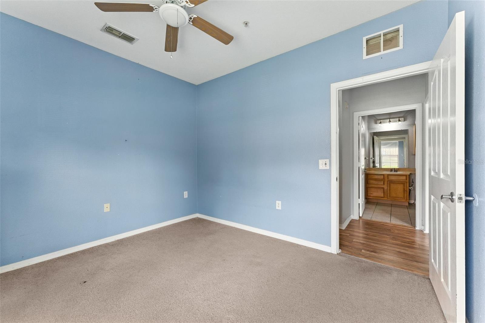 SERENATA CONDO - Residential Lease