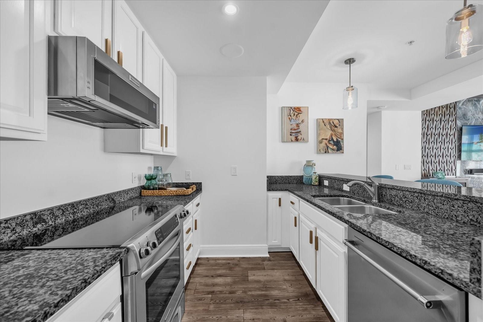 VENTANA A CONDO - Residential Lease