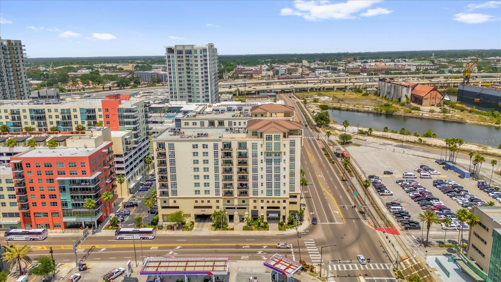 VENTANA A CONDO - Residential Lease