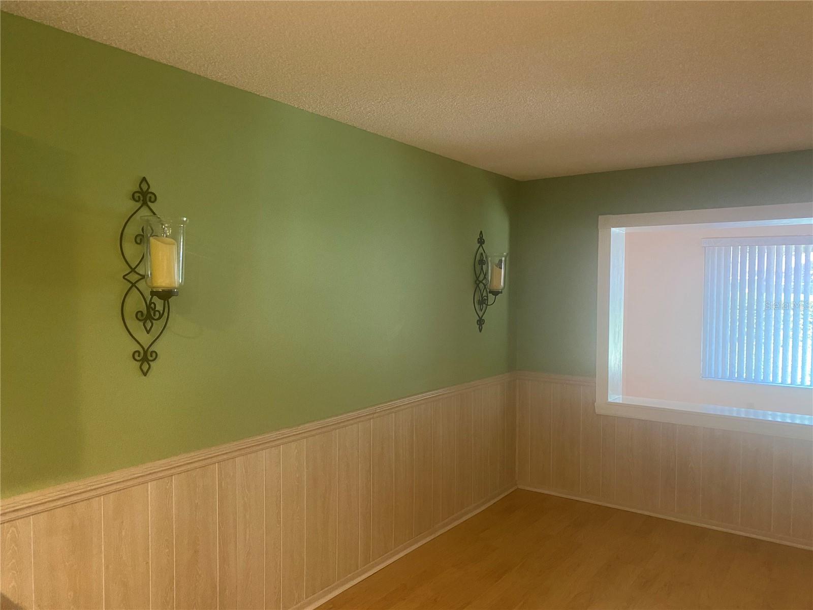 CIRCLE SQUARE WOODS - Residential