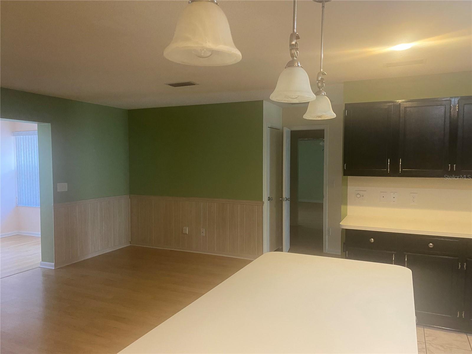 CIRCLE SQUARE WOODS - Residential