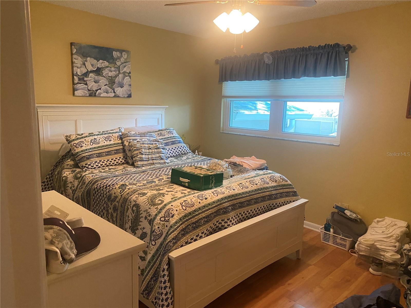 CIRCLE SQUARE WOODS - Residential