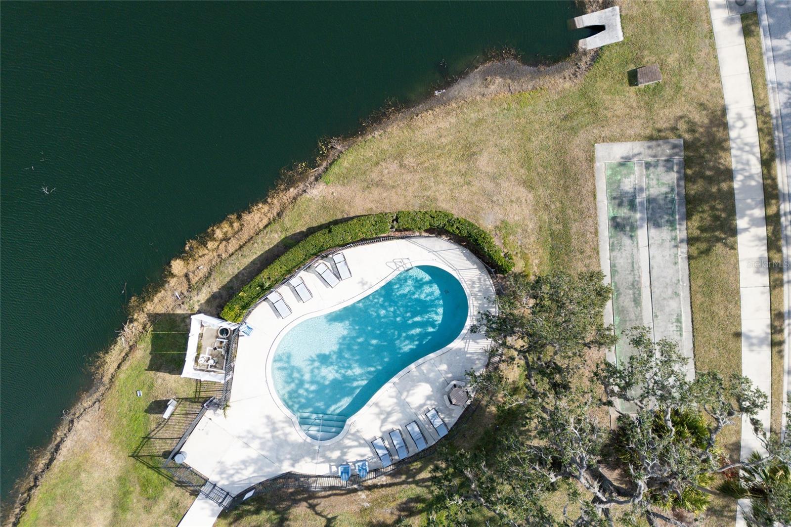 VILLAGES OF THOUSAND OAKS VILLAGE IV & V - Residential