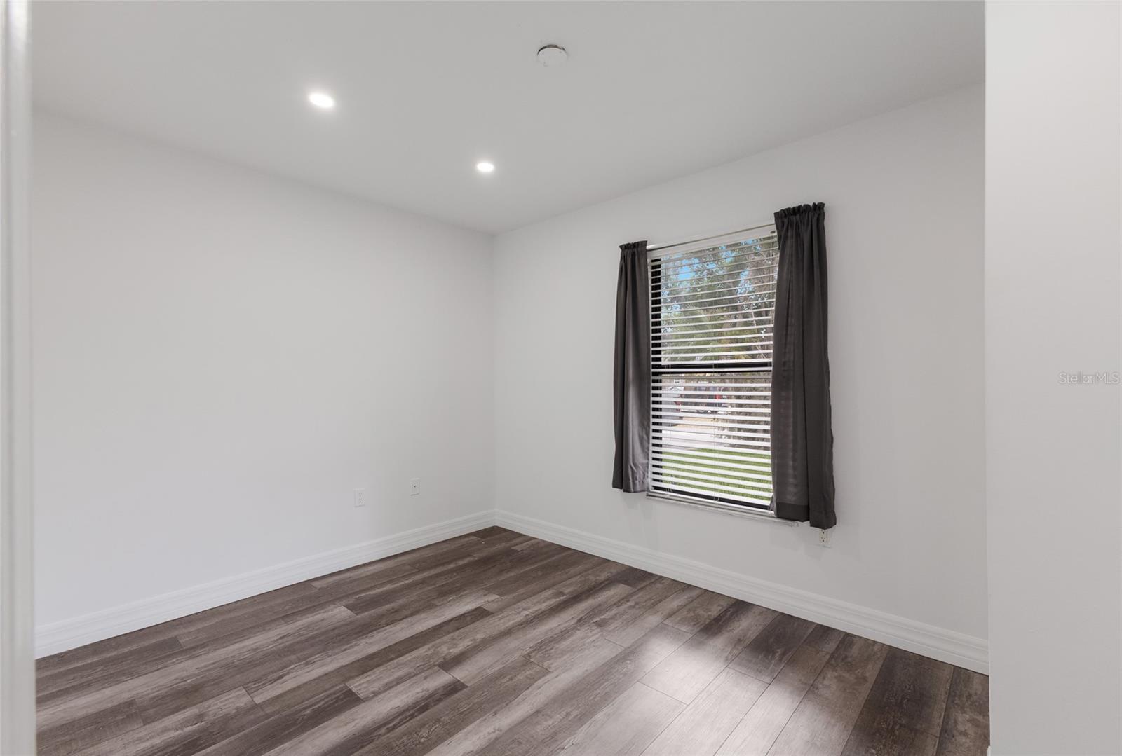 VILLAGES OF THOUSAND OAKS VILLAGE IV & V - Residential