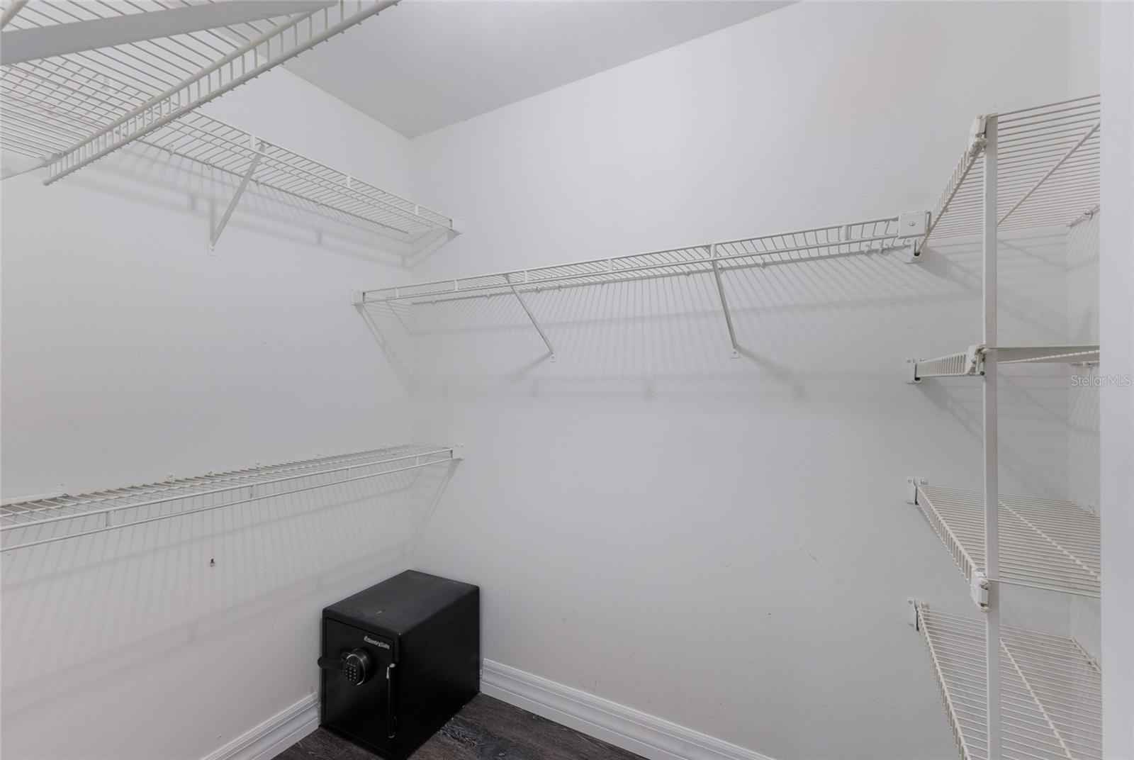 VILLAGES OF THOUSAND OAKS VILLAGE IV & V - Residential