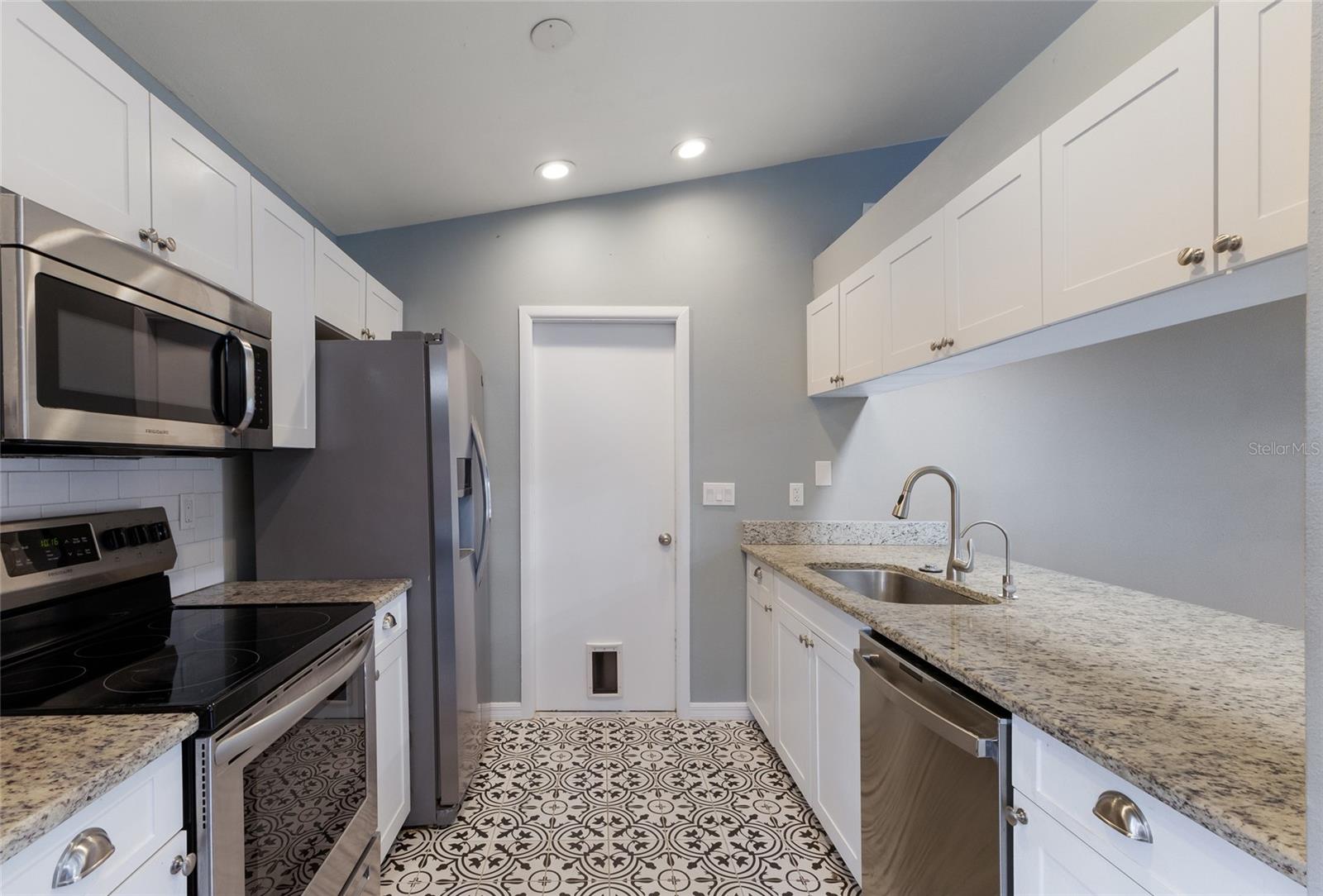 VILLAGES OF THOUSAND OAKS VILLAGE IV & V - Residential