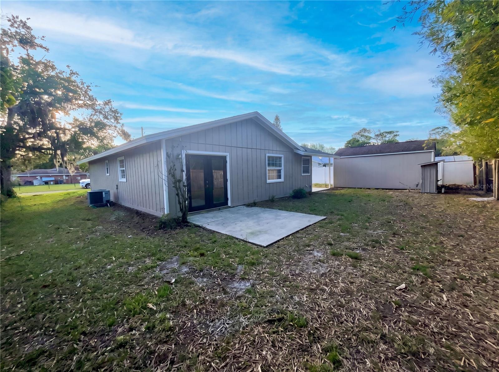 OAKWOOD SHORES - Residential