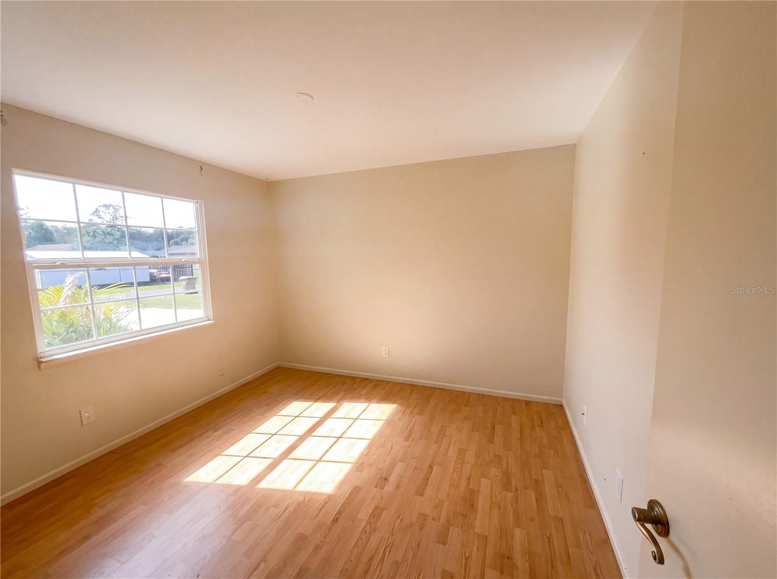 OAKWOOD SHORES - Residential