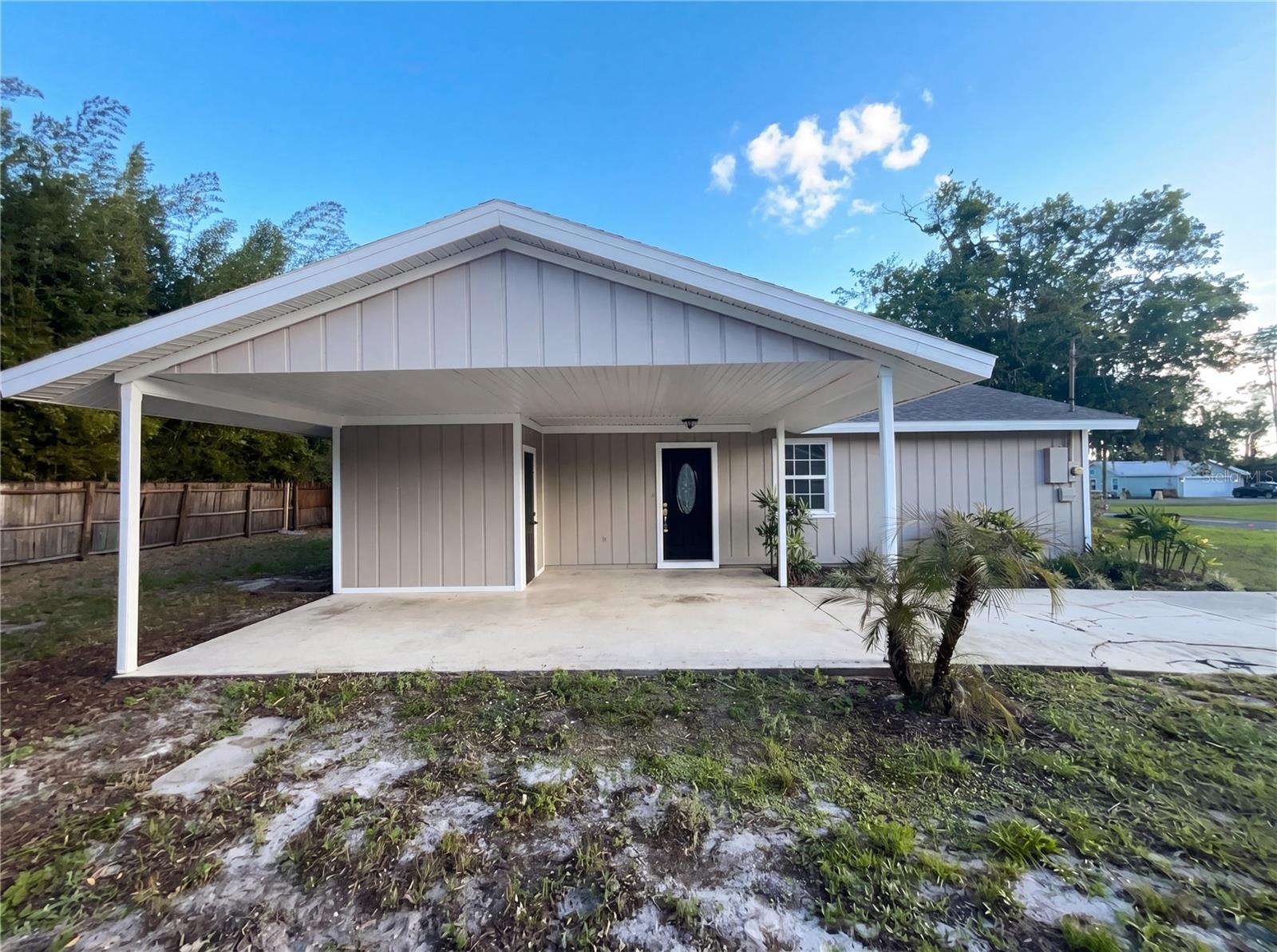 OAKWOOD SHORES - Residential