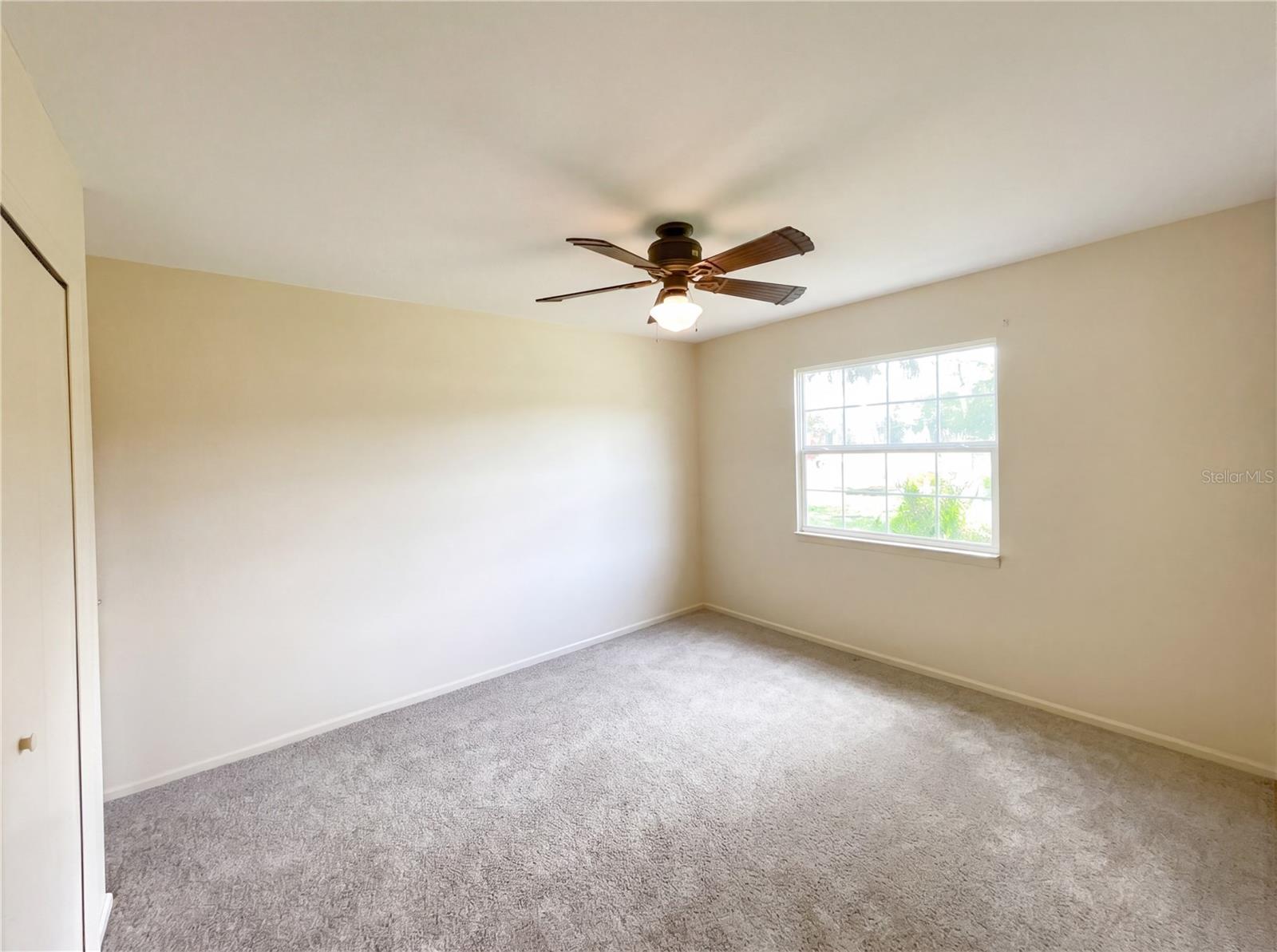 OAKWOOD SHORES - Residential