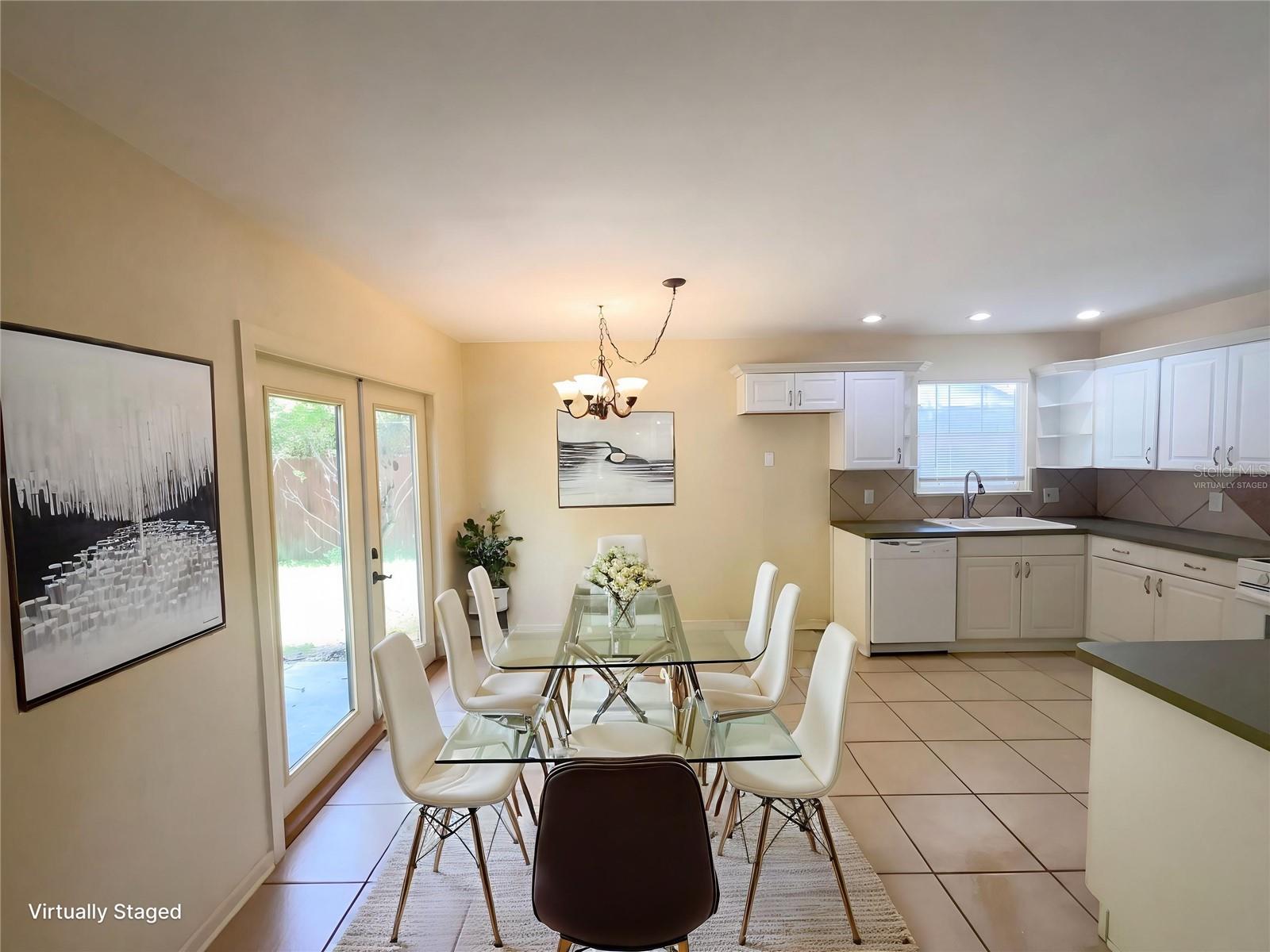 OAKWOOD SHORES - Residential