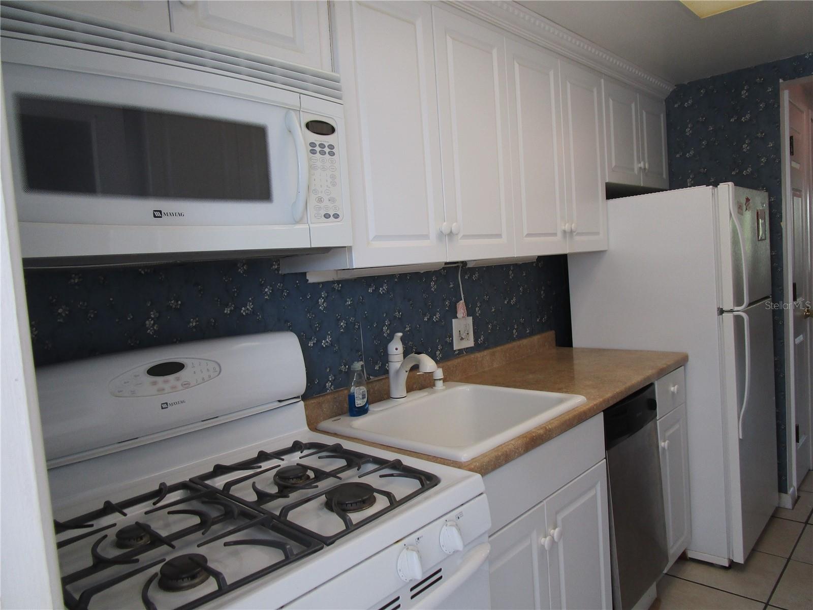 TOWN APTS CONDO - Residential