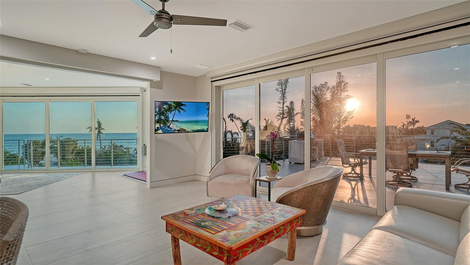 SLEEPY LAGOON - Residential