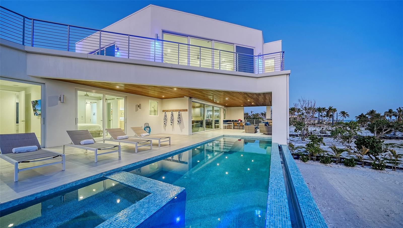 SLEEPY LAGOON - Residential