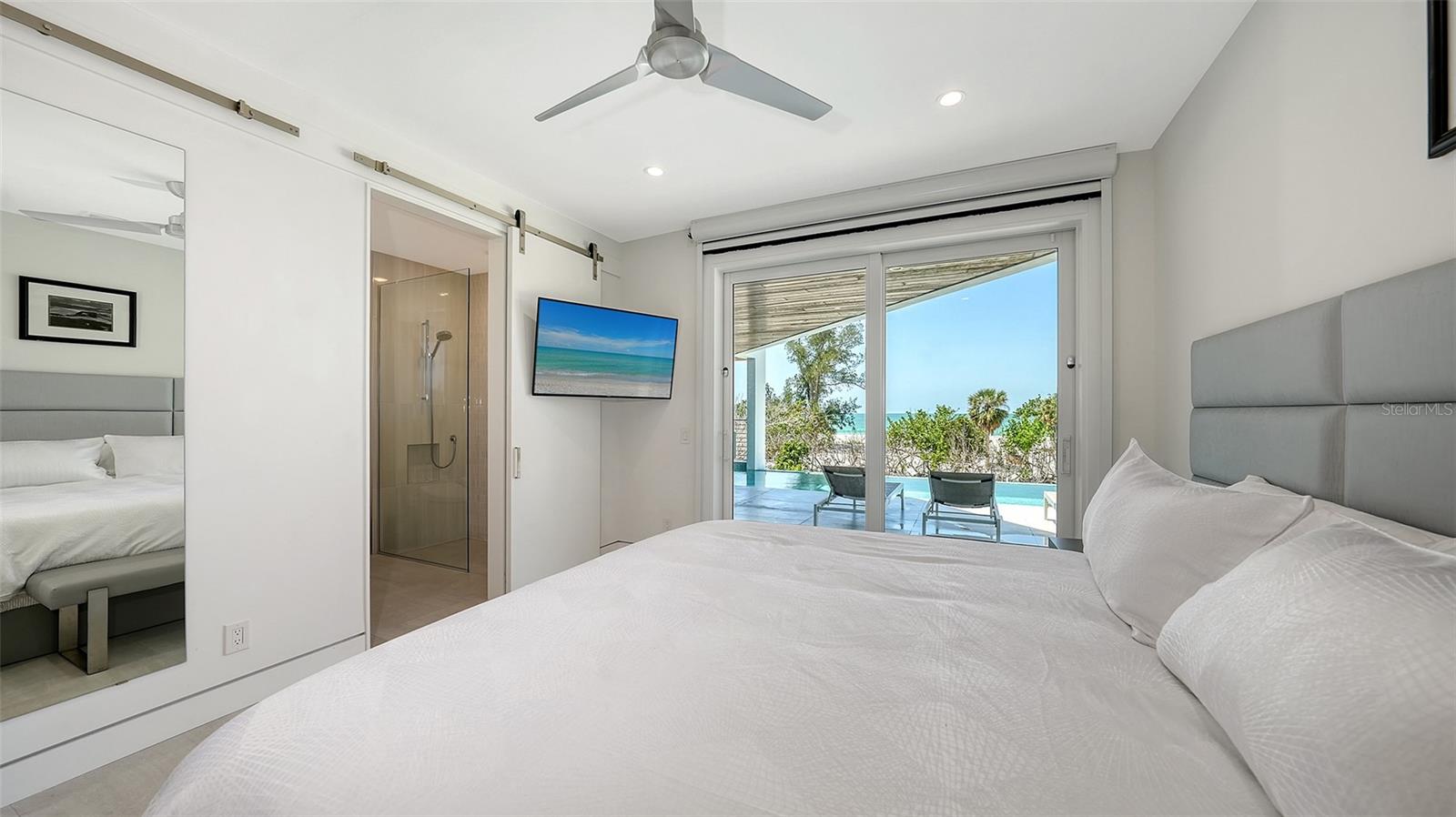 SLEEPY LAGOON - Residential