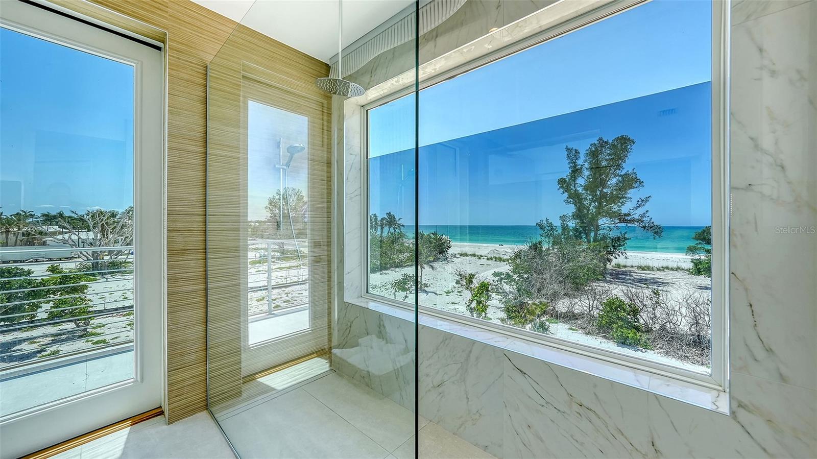 SLEEPY LAGOON - Residential