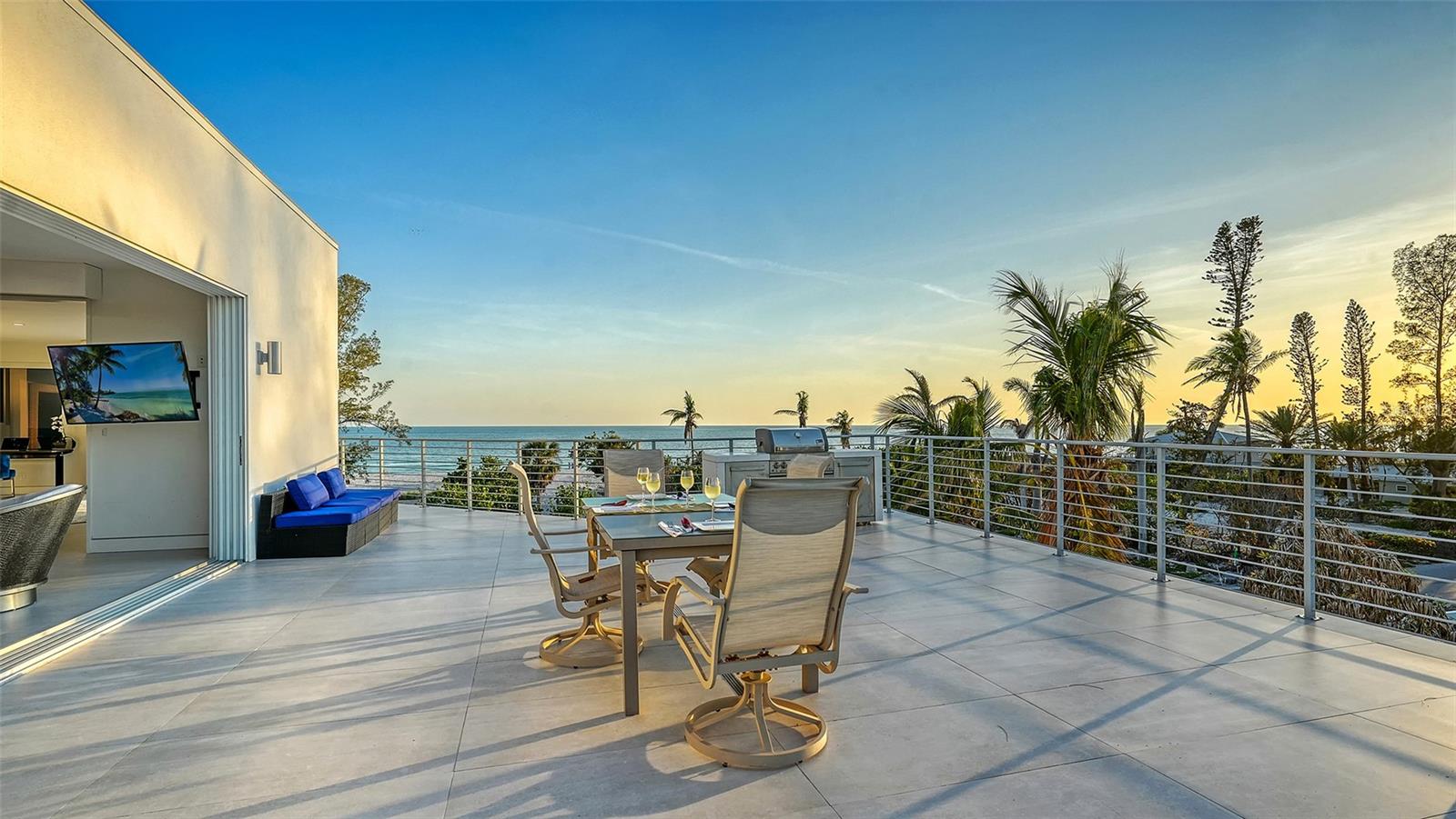 SLEEPY LAGOON - Residential