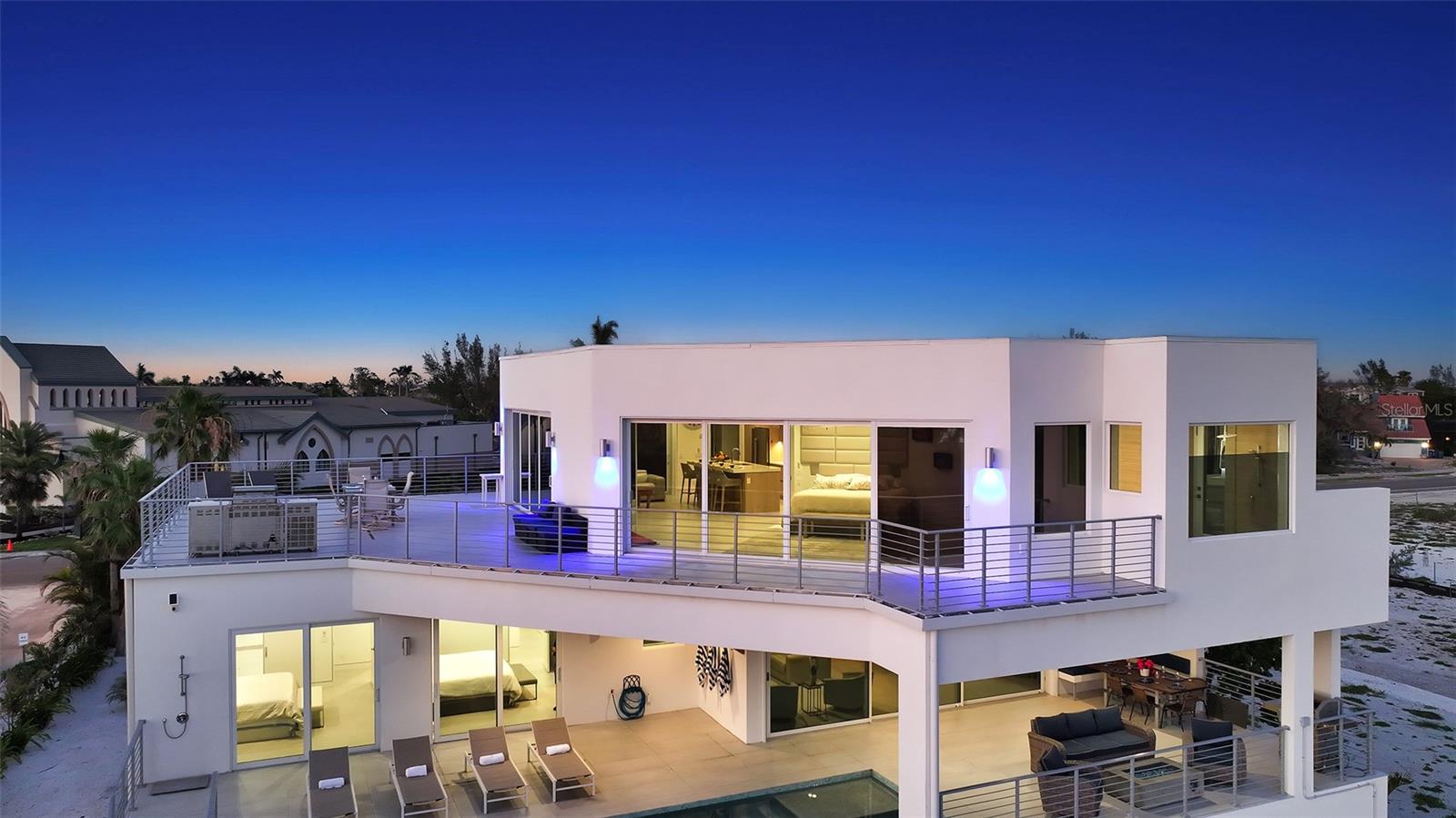 SLEEPY LAGOON - Residential