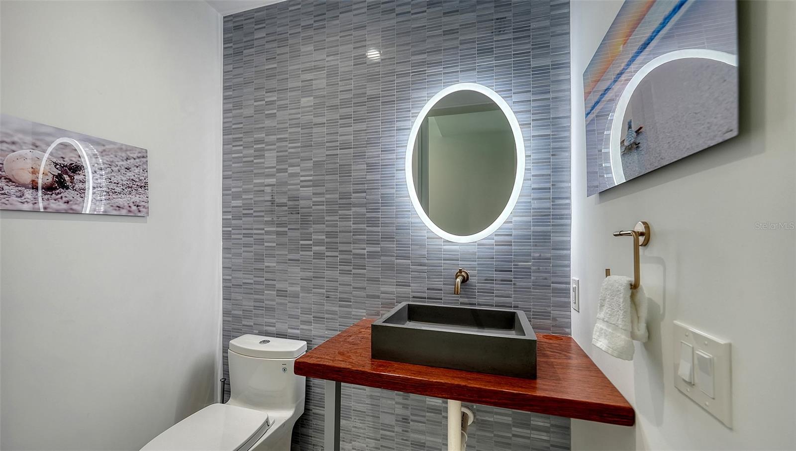 SLEEPY LAGOON - Residential