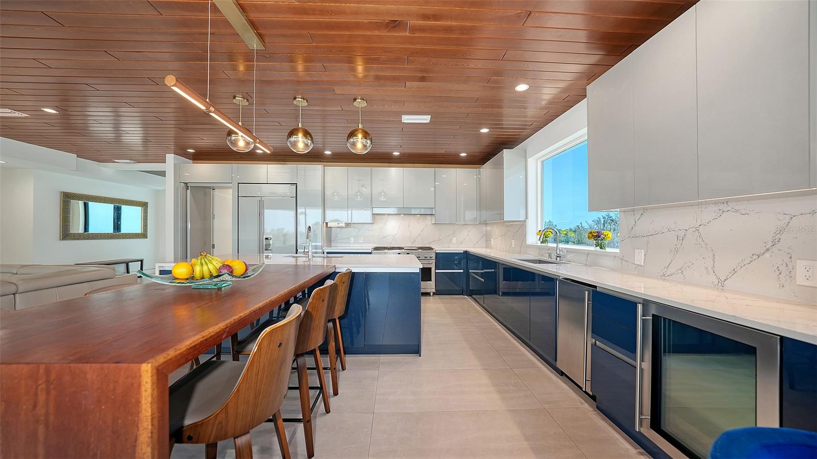 SLEEPY LAGOON - Residential