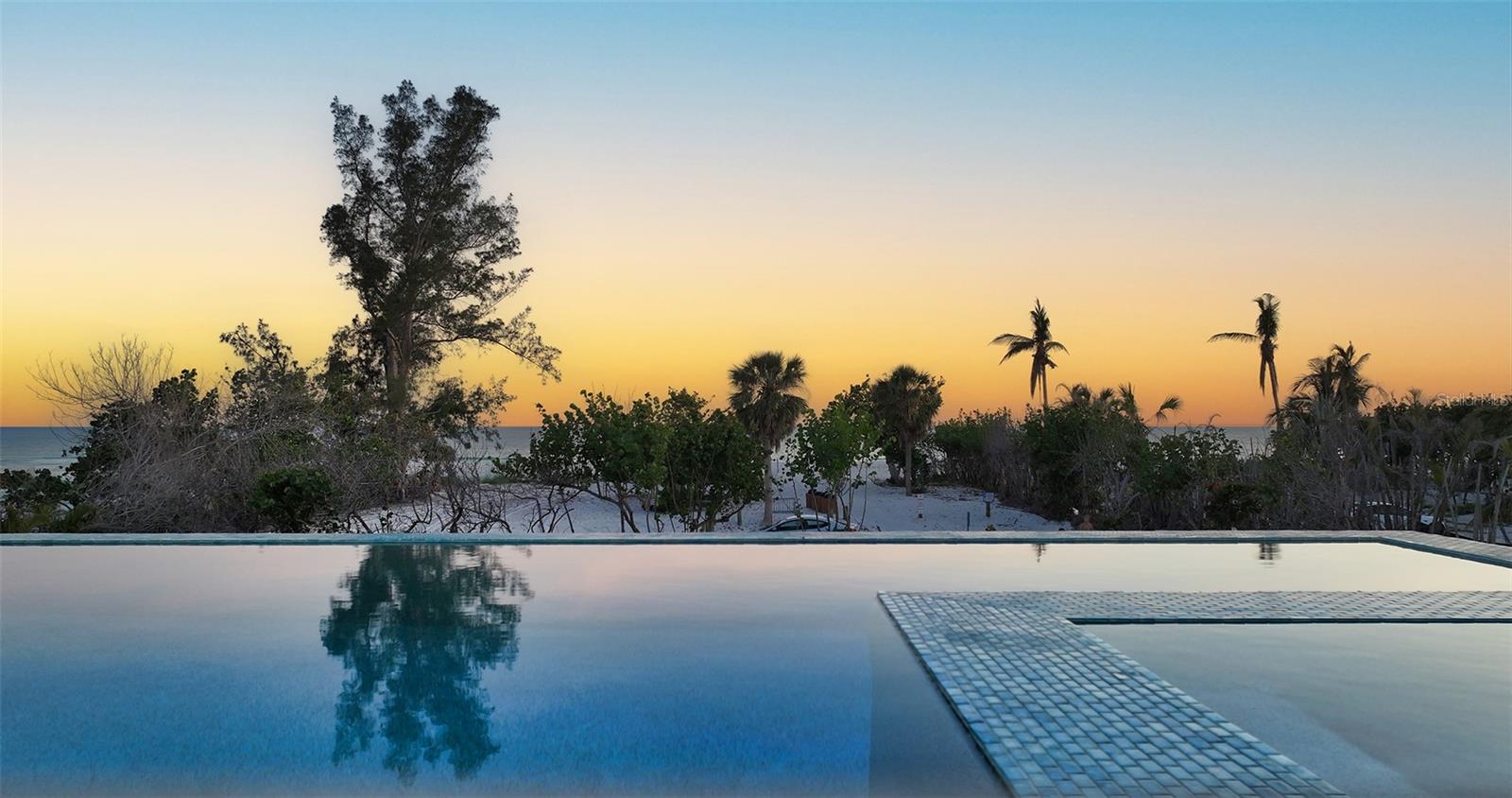 SLEEPY LAGOON - Residential