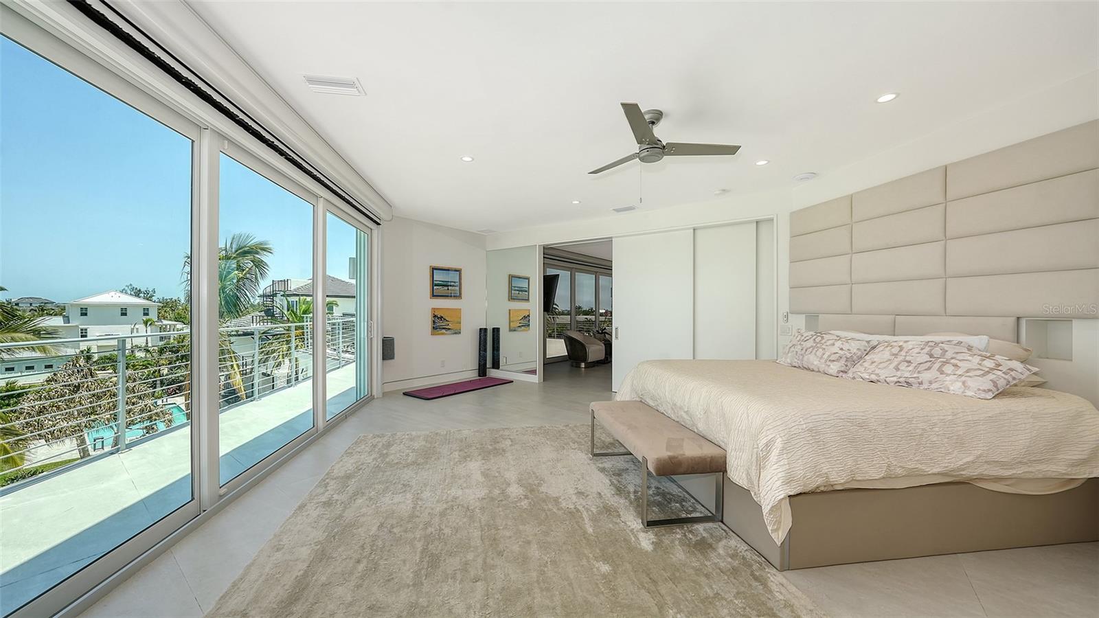 SLEEPY LAGOON - Residential