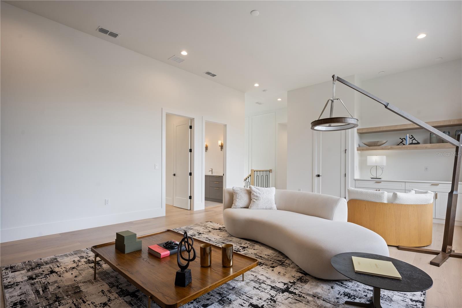 CHARMONT - Residential