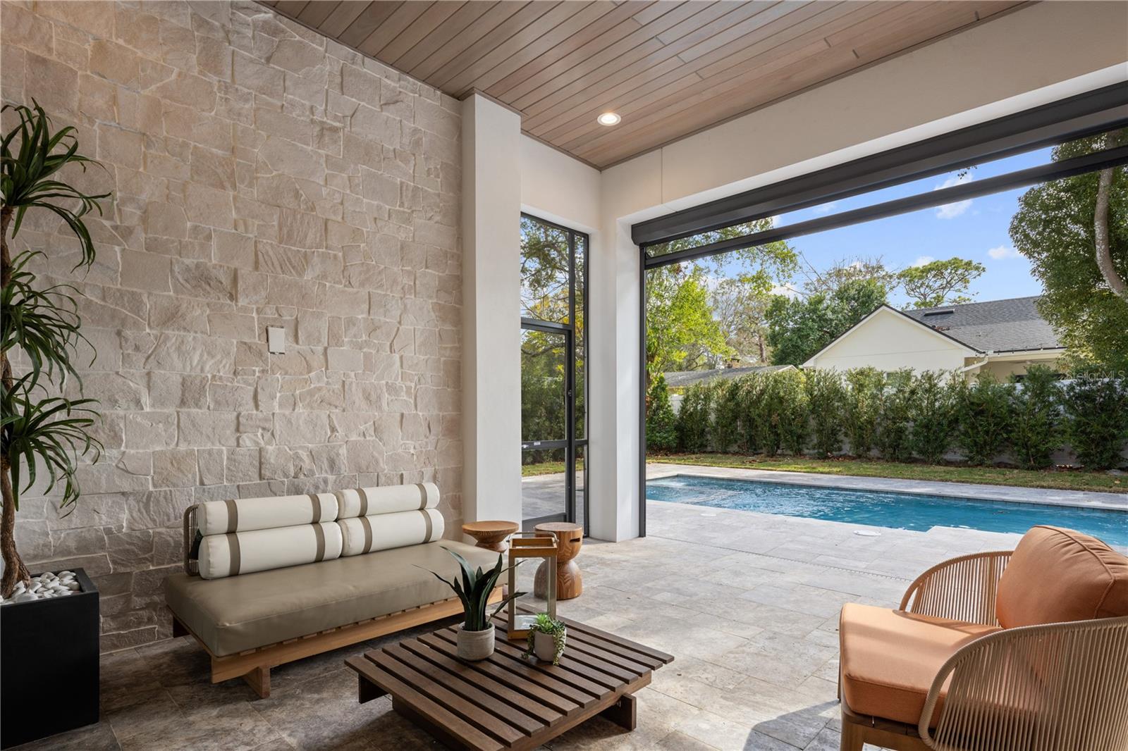 CHARMONT - Residential