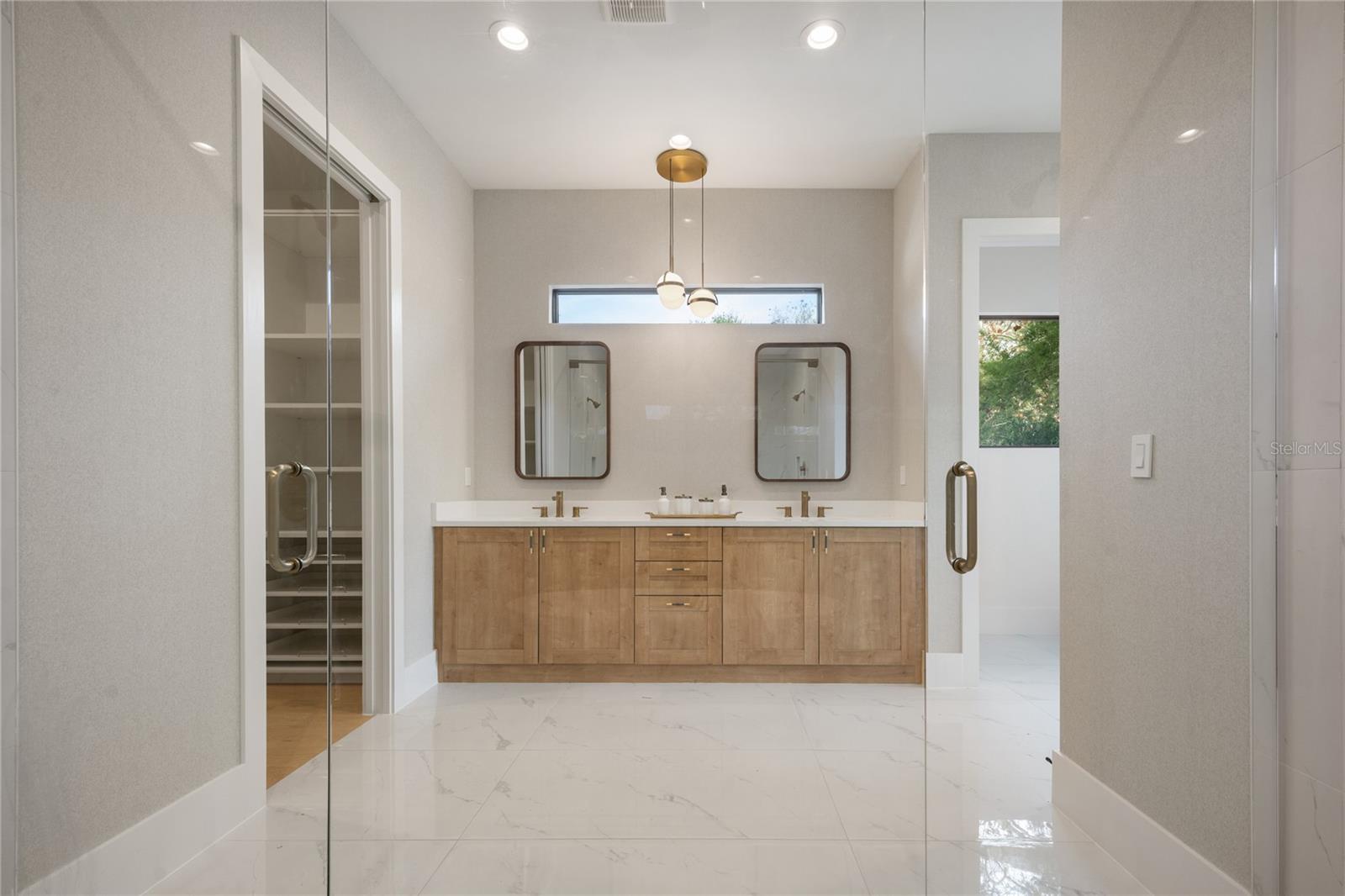 CHARMONT - Residential