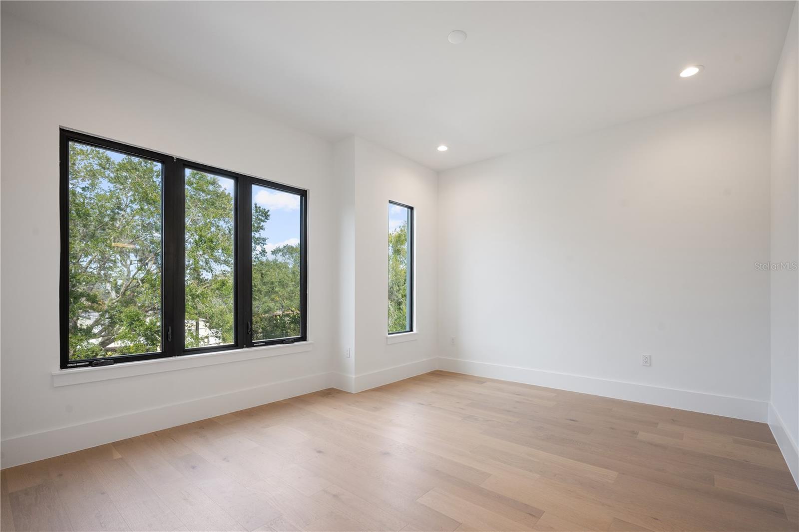 CHARMONT - Residential