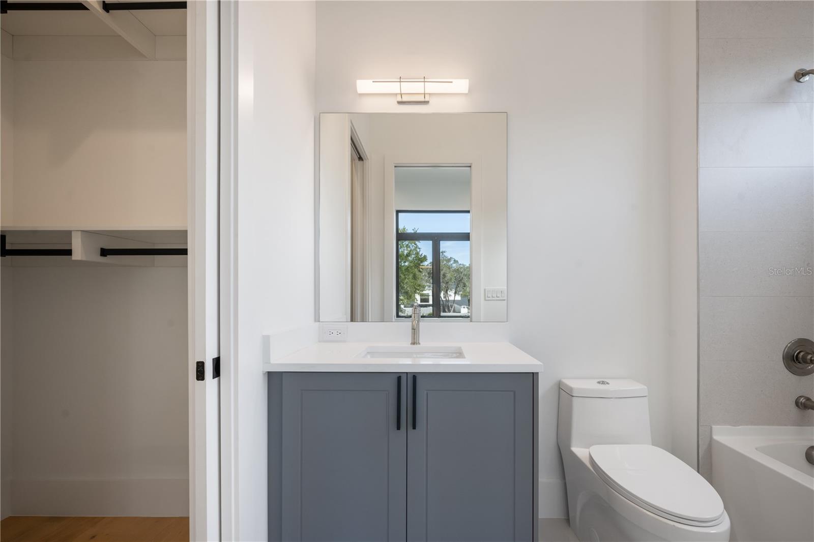 CHARMONT - Residential