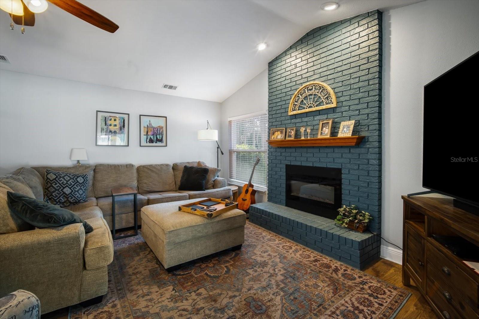 NORTH LAKES SEC F UNIT 2 - Residential