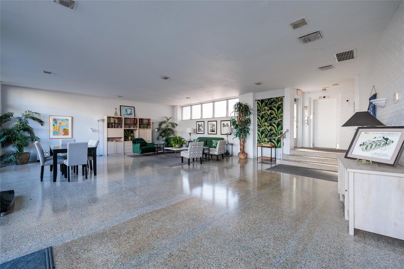 LAKE PALMS APTS CO-OP - Residential