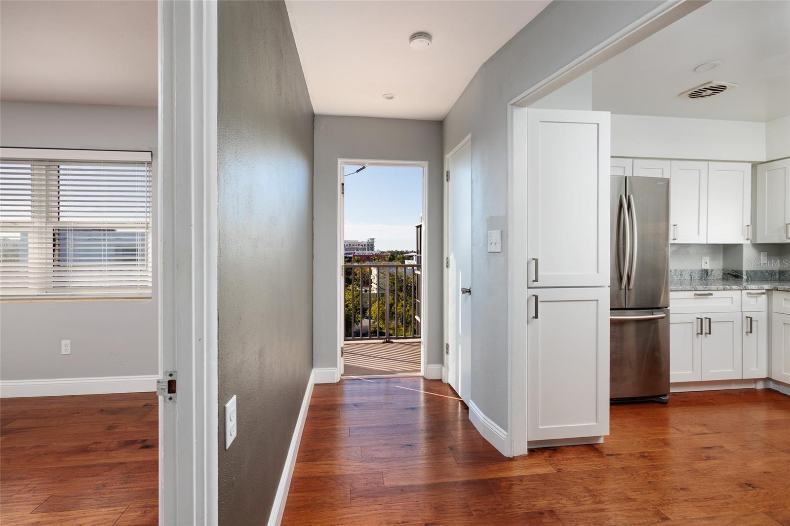 LAKE PALMS APTS CO-OP - Residential