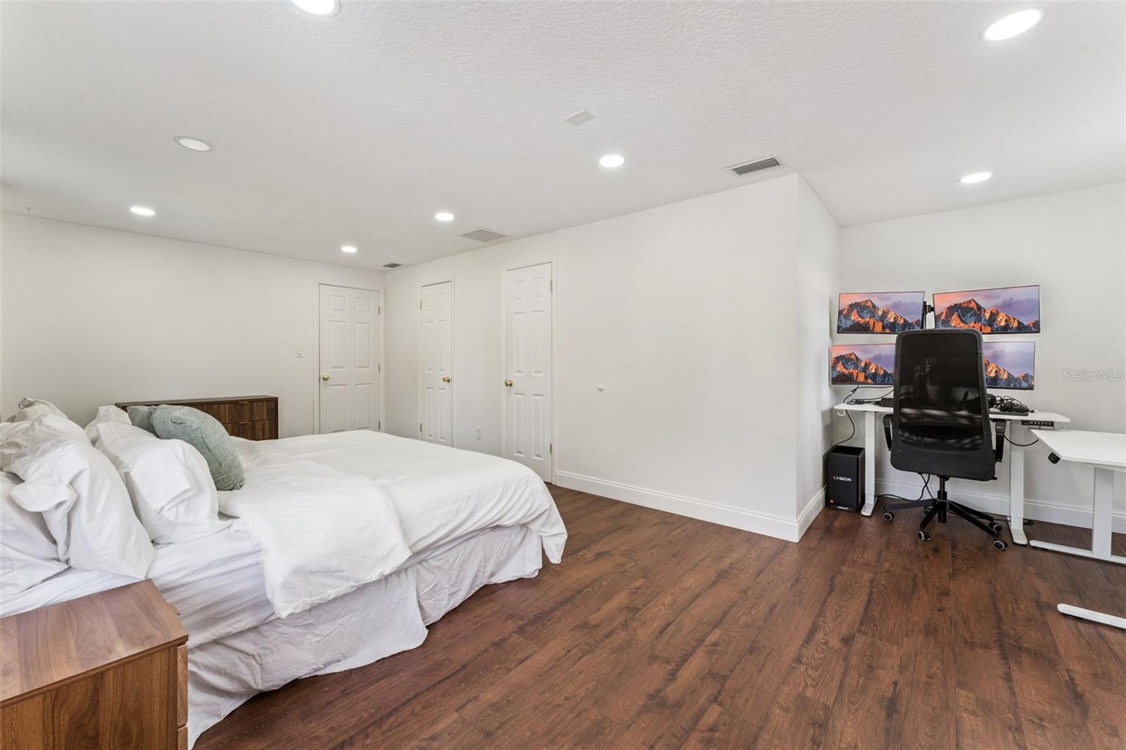 GOLDEN HEIGHTS - Residential