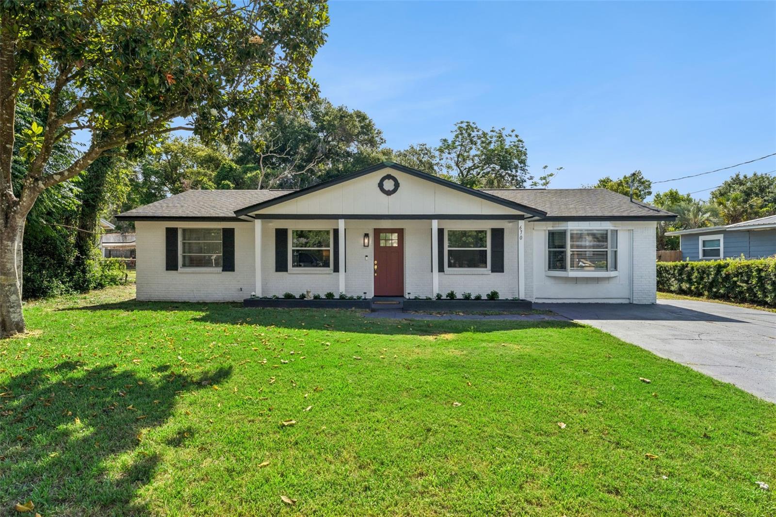 670 VINCENT DRIVE