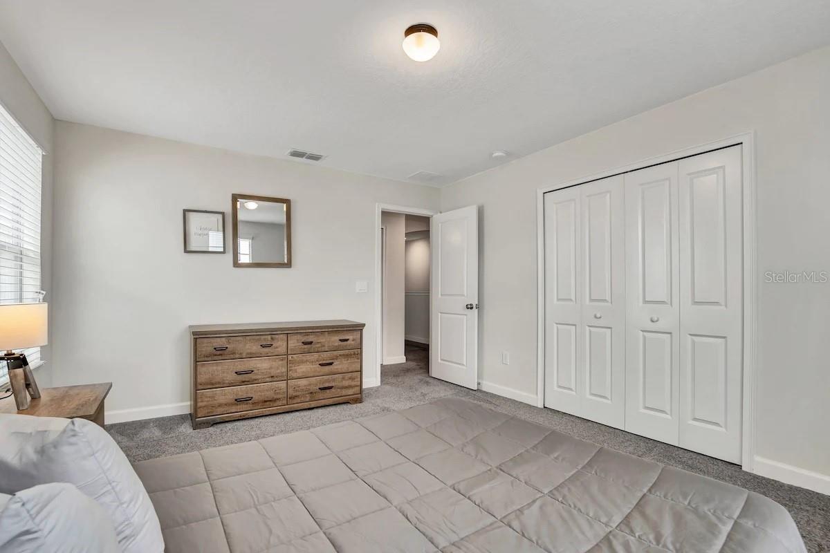 STOREY LAKE - Residential