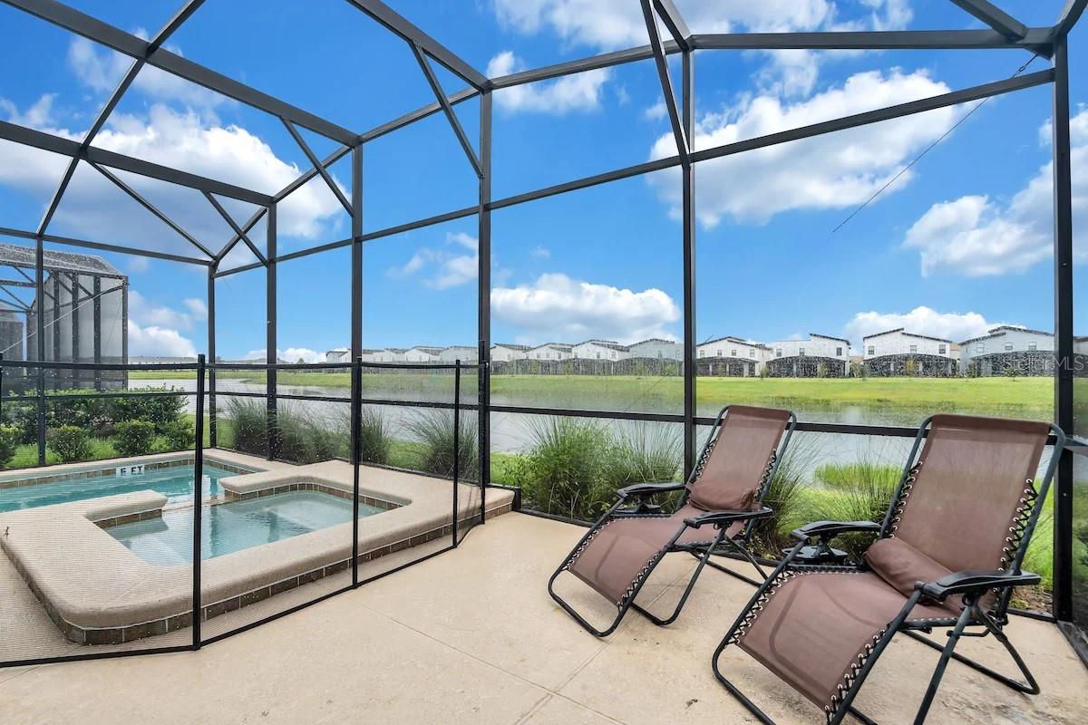 STOREY LAKE - Residential