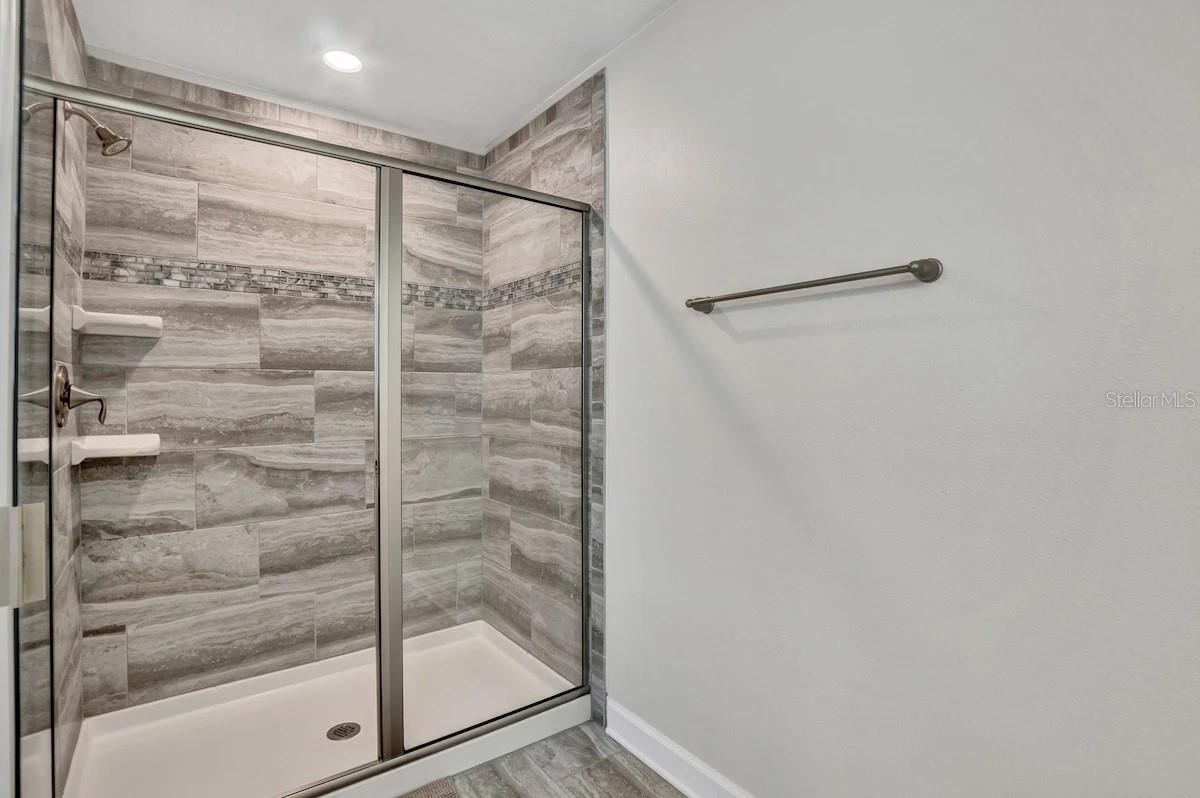 STOREY LAKE - Residential