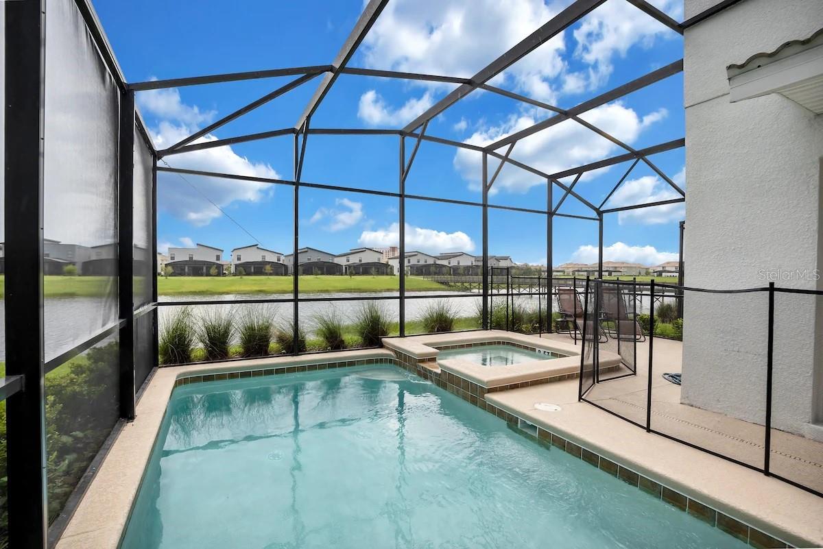 STOREY LAKE - Residential