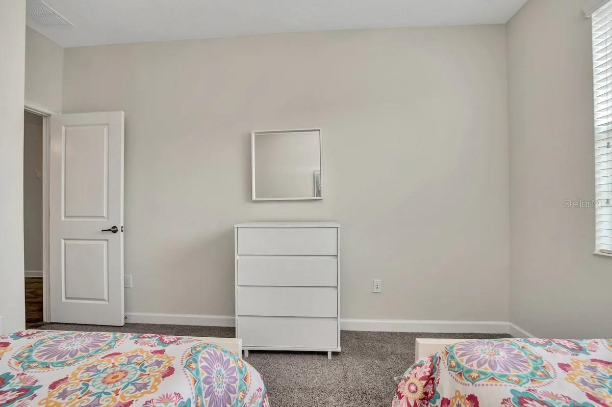 STOREY LAKE - Residential