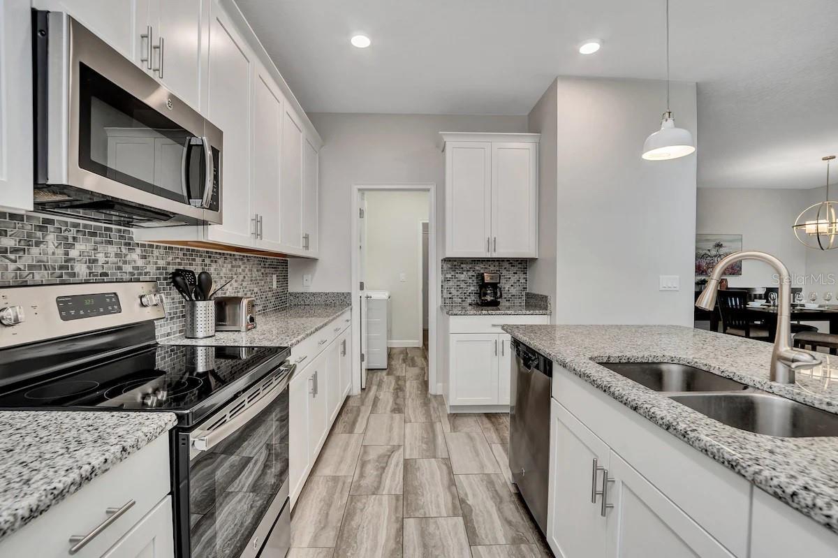 STOREY LAKE - Residential