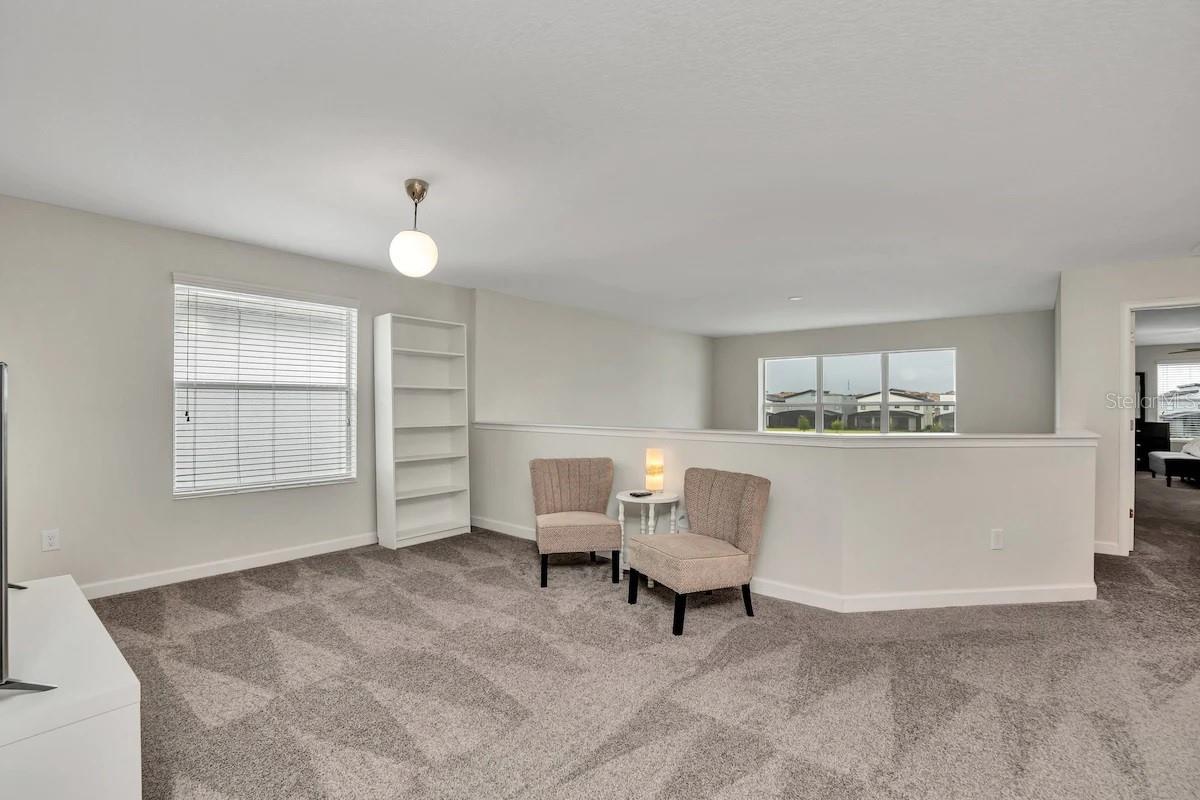 STOREY LAKE - Residential