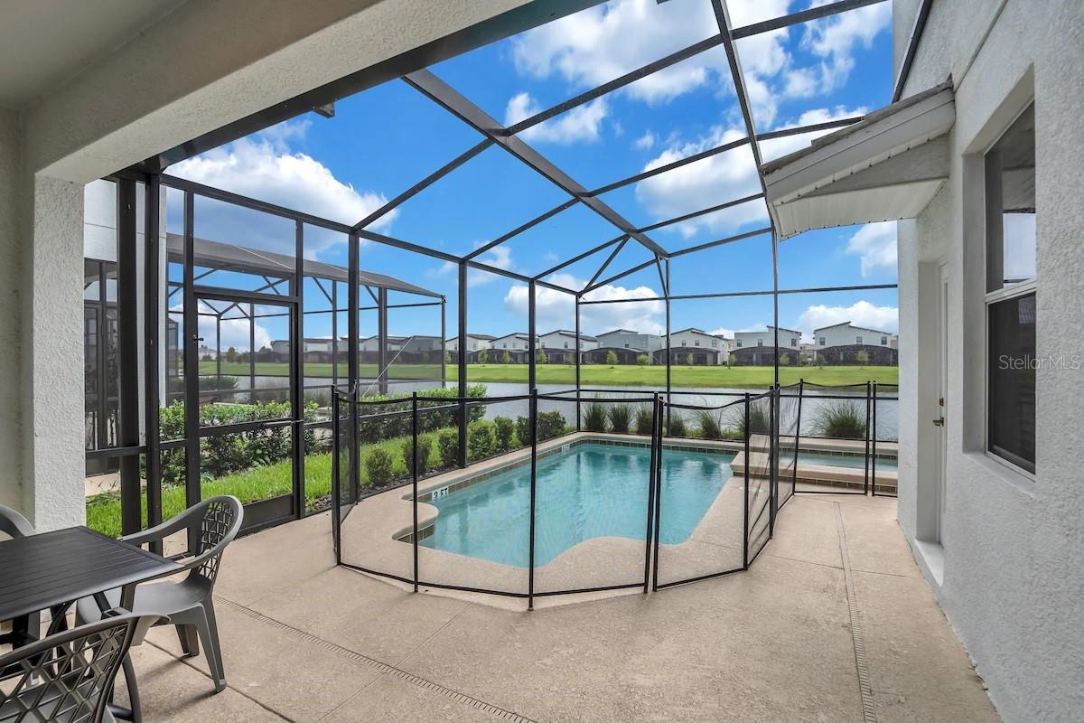 STOREY LAKE - Residential