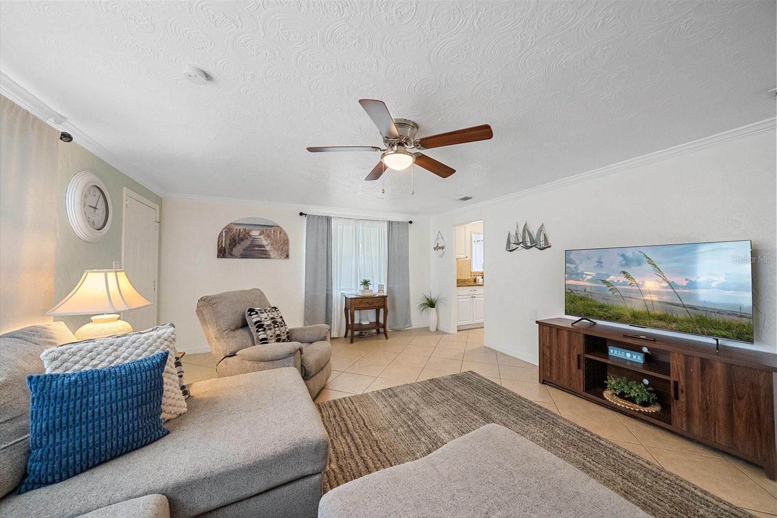2135 LEE LANE