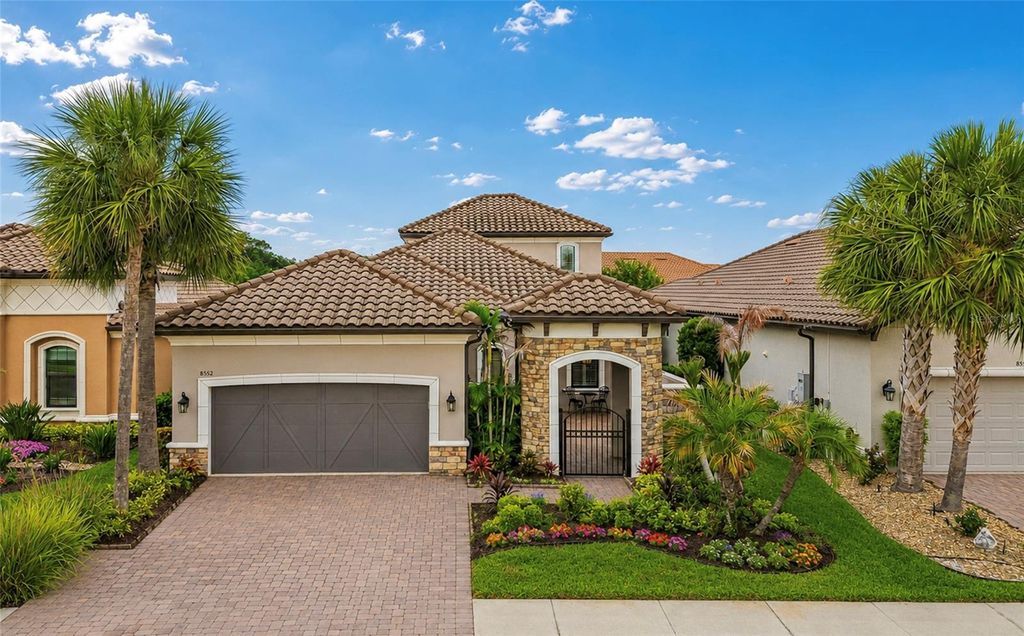 Photo of 8552 Grand Alberato Road, Tampa, FL 33647 (MLS # TB8497411)