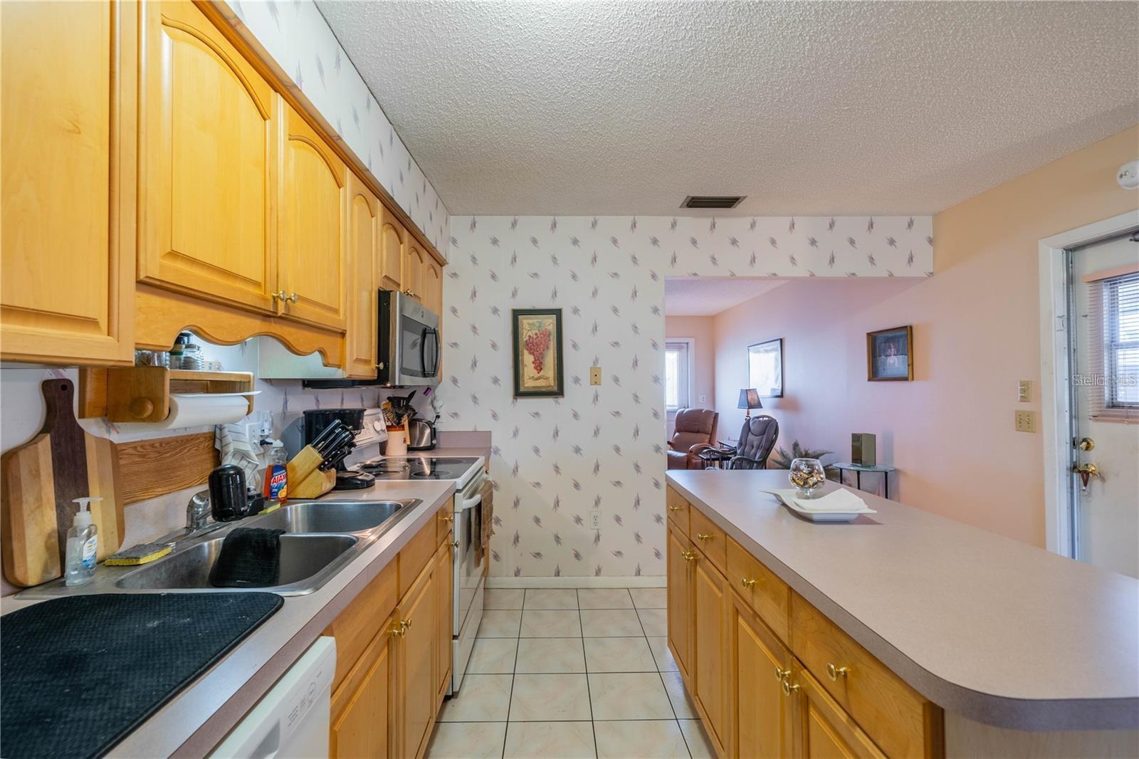 BROCKTON PLACE A CONDO R - Residential