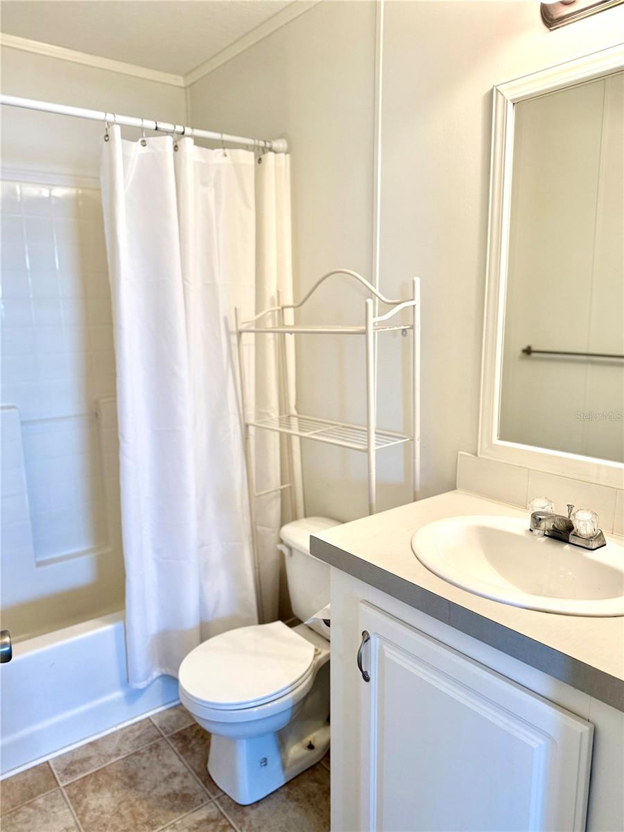 TRI-PAR ESTATES - Residential Lease