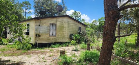 A home in FROSTPROOF