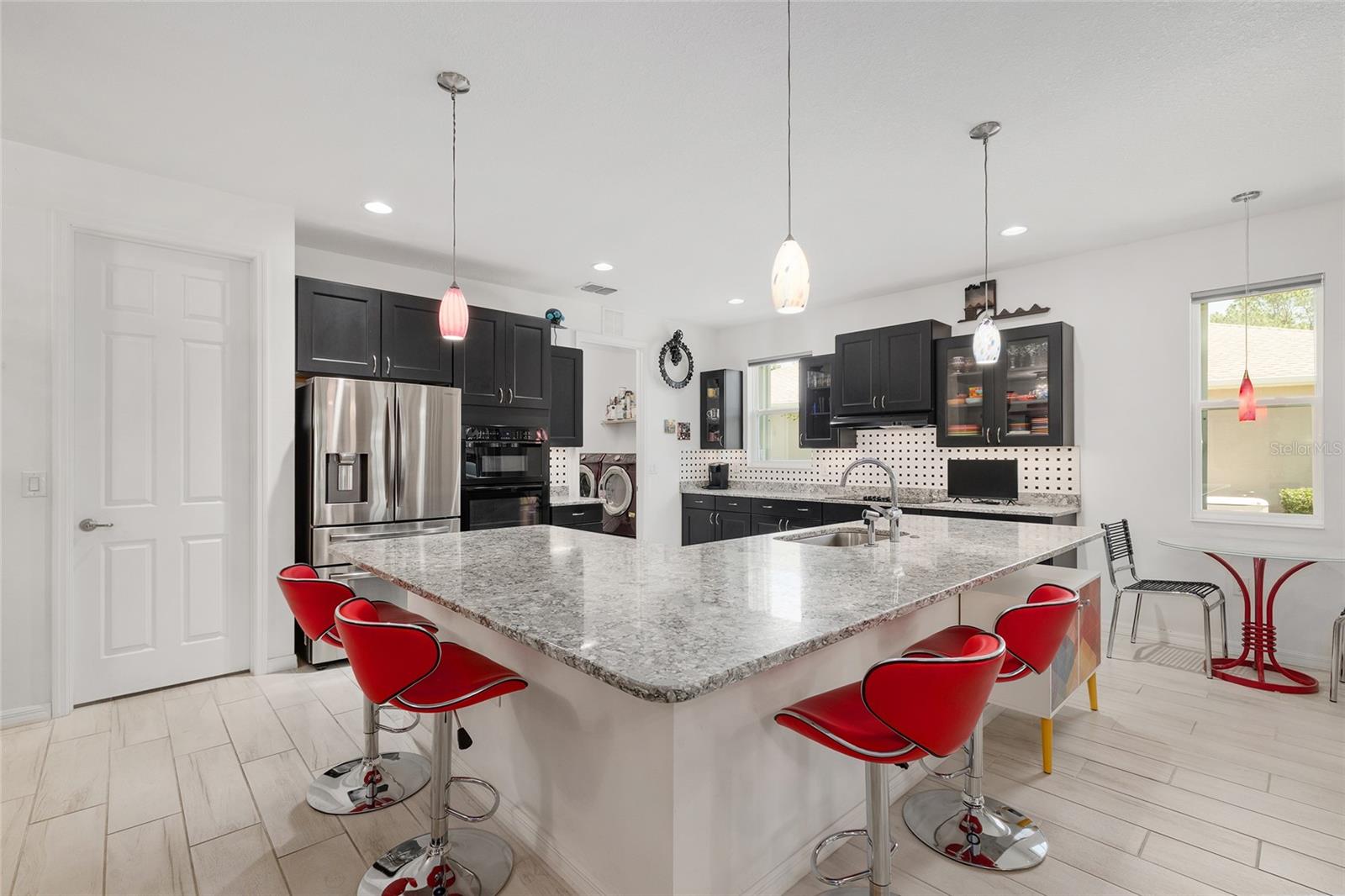 ON TOP OF THE WORLD - Residential
